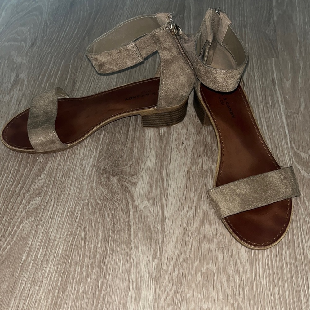 Tassel sandals!